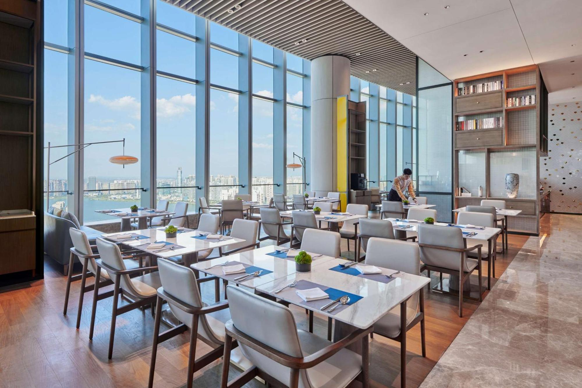 Hilton Changsha Riverside Buitenkant foto
